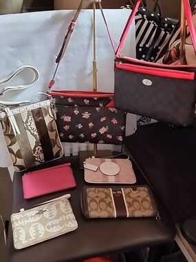 Coach Sellers Bundle Of 7 All Euc